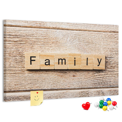 Tablero de corcho decorado Familia con una tabla de madera de fondo.