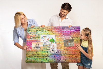 Tablero de corcho decorativo con diseño de muro de ladrillos coloridos en arcoíris
