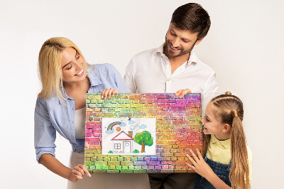 Tablero de corcho decorativo con diseño de muro de ladrillos coloridos en arcoíris