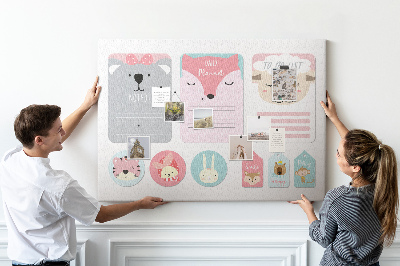 Tablero de anuncios con diseño de notas coloridas y animales tiernos