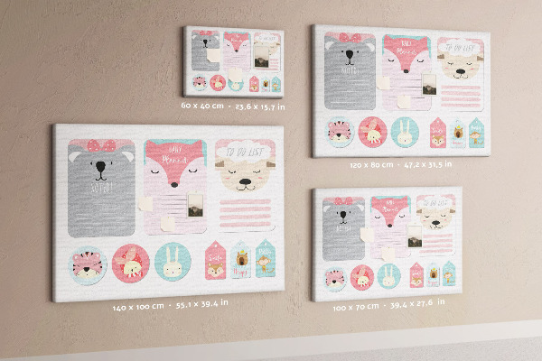 Tablero de anuncios con diseño de notas coloridas y animales tiernos
