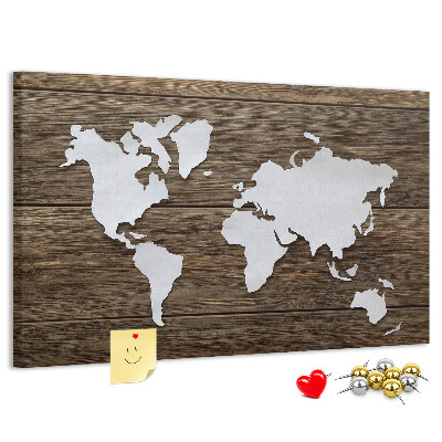 Tablero de anuncios mapa del mundo sobre un fondo de madera