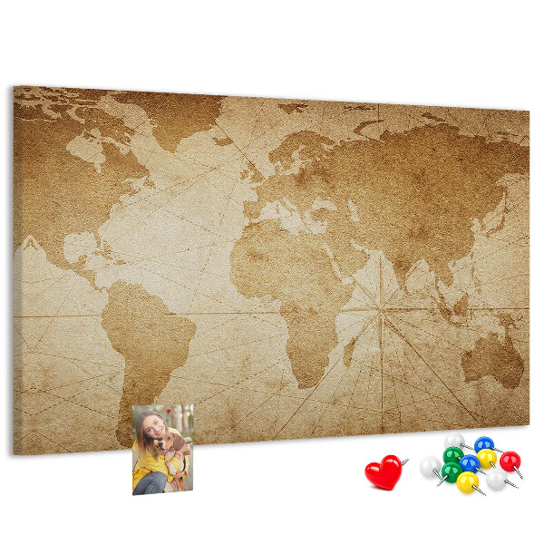 Pizarra de corcho mapa del mundo antiguo sobre fondo marrón