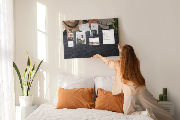 Tablero de anuncios con diseño de ambiente veraniego y accesorios de playa