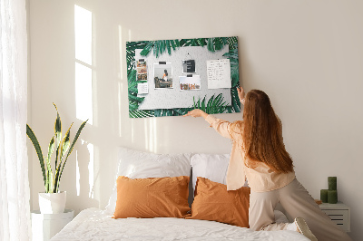 Tablero de anuncios diseño de hojas verdes estilo tropical