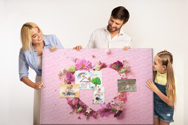 Pizarra de corcho con diseño de corazón estampado floral