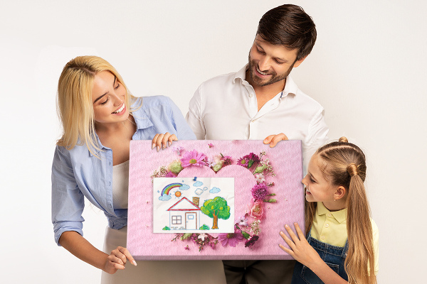 Pizarra de corcho con diseño de corazón estampado floral