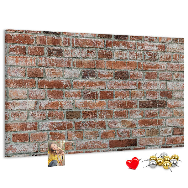 Tablero de anuncios con diseño de muro de ladrillo en acabado natural