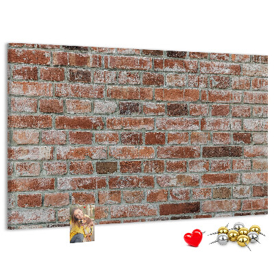 Tablero de anuncios con diseño de muro de ladrillo en acabado natural