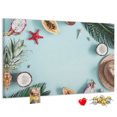 Pizarra de corcho con diseño de frutas tropicales y accesorios de playa