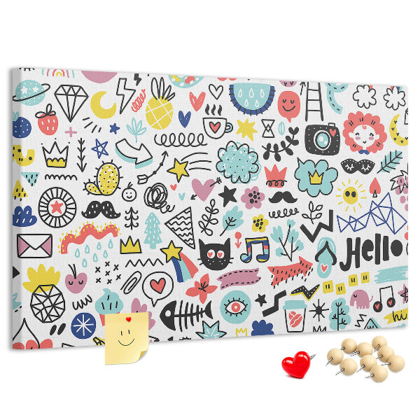Tablero de anuncios con diseños coloridos de motivos dibujados