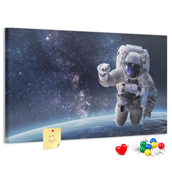 Tablero de anuncios Astronauta en el espacio exterior