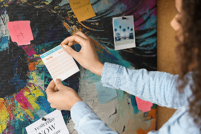 Tablero de anuncios con diseño de pinceladas dinámicas y coloridas