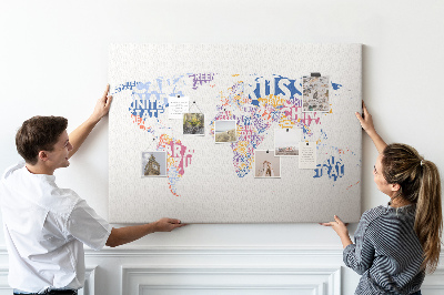 Pizarra de corcho mapamundi con los nombres de los países