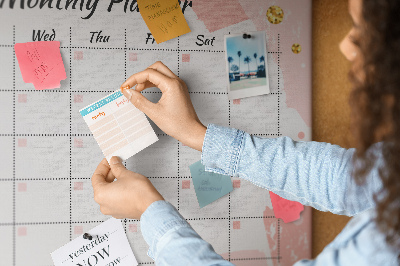 Tablero de corcho decorado planificador mensual con diseño elegante en colores pastel