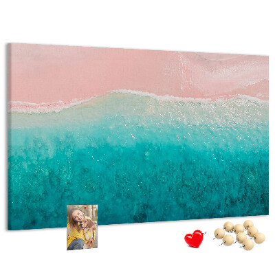 Pizarra de corcho Olas del océano sobre un fondo rosa