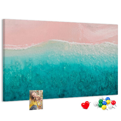 Pizarra de corcho Olas del océano sobre un fondo rosa