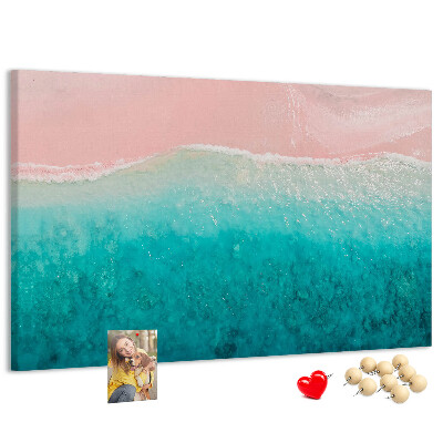 Pizarra de corcho Olas del océano sobre un fondo rosa