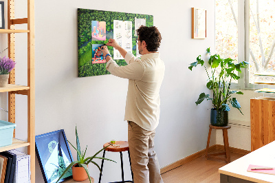 Tablero de anuncios con diseño de paisaje verde y río serpenteante