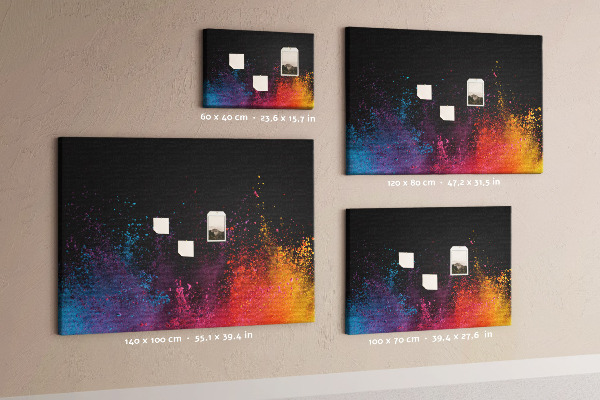 Tablero de corcho decorado una explosión de colores sobre un fondo negro