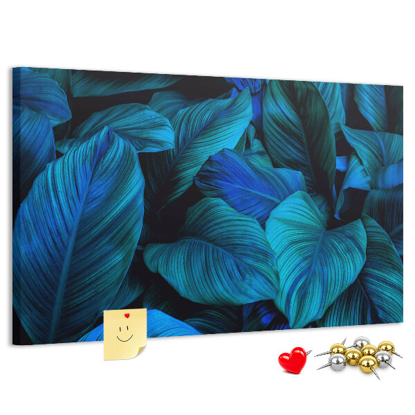 Tablero de anuncios hojas de color azul intenso