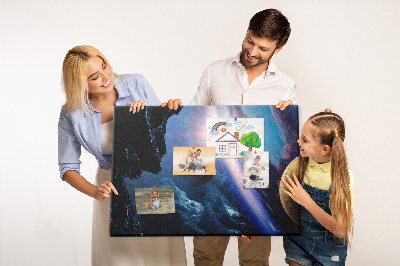 Tablero de anuncios con diseño de paisaje espacial de planetas y nubes