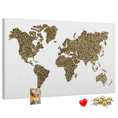 Tablero de corcho decorado mapa del mundo dorado sobre fondo blanco