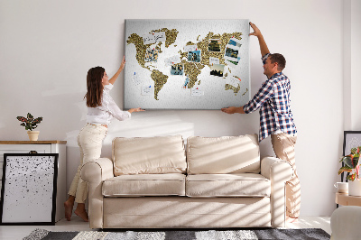 Tablero de corcho decorado mapa del mundo dorado sobre fondo blanco