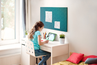 Tablero de anuncios con diseño de formas geométricas en tonos azules