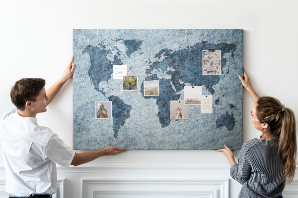 Tablero de anuncios mapa del mundo antiguo en tonos azules