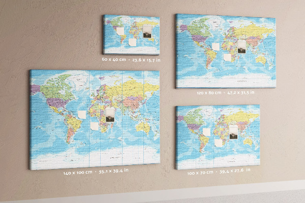 Tablero de anuncios mapa del mundo con los continentes coloreados