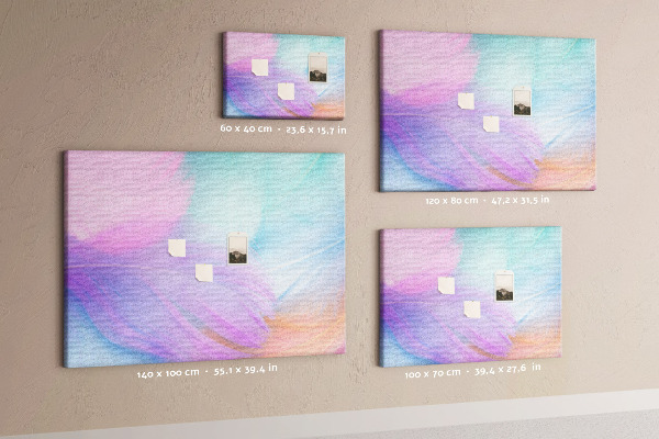Tablero de anuncios con diseño de delicadas plumas en tonos pastel