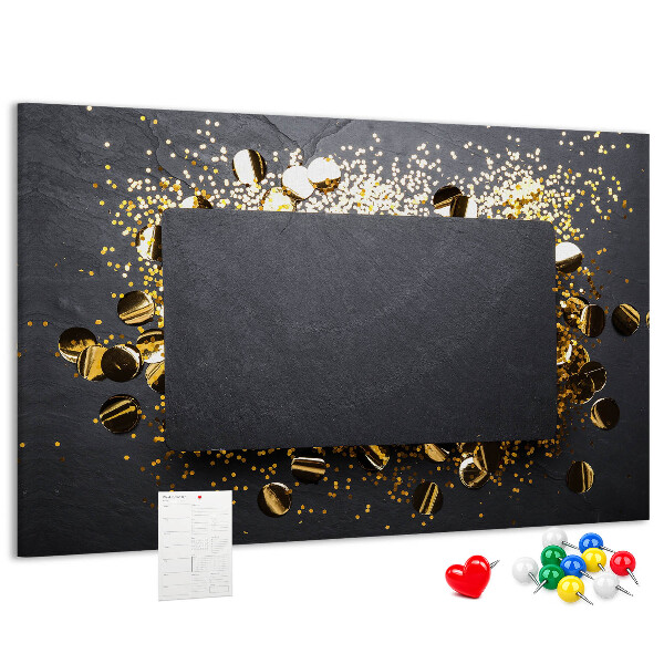 Tablero de anuncios con diseño de confeti dorado sobre fondo negro