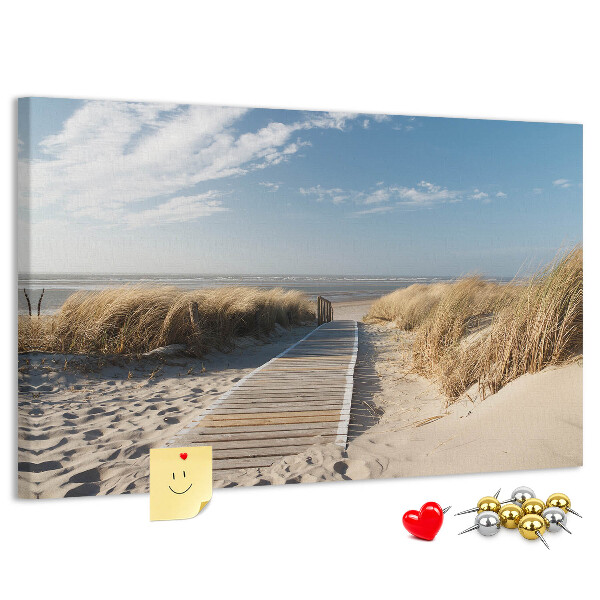 Pizarra de corcho con diseño de paisaje de playa bajo el sol de verano