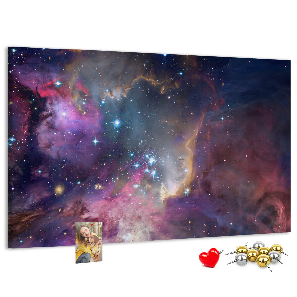 Tablero de corcho decorado con diseño de paisaje espacial de estrellas y nebulosas