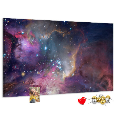 Tablero de corcho decorado con diseño de paisaje espacial de estrellas y nebulosas