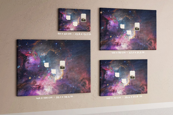 Tablero de corcho decorado con diseño de paisaje espacial de estrellas y nebulosas