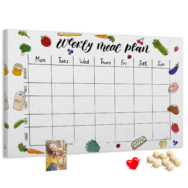 Tablero de corcho decorado para organizar el plan de comidas semanal