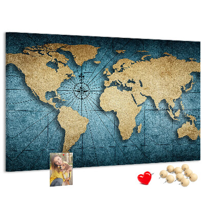Pizarra de corcho diseño de mapa del mundo antiguo con brújula