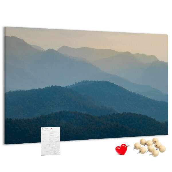Tablero de corcho decorativo con diseño de paisaje de montaña en tonos delicados