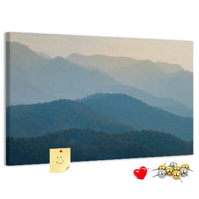 Tablero de corcho decorativo con diseño de paisaje de montaña en tonos delicados
