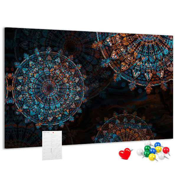 Tablero de anuncios Mandalas complejos en tonos azules y marrones.