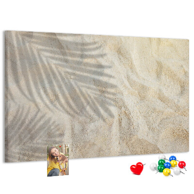 Tablero de corcho decorativo arenas cálidas con sombras delicadas