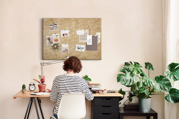 Tablero de corcho decorativo mapa antiguo con una brújula de fondo