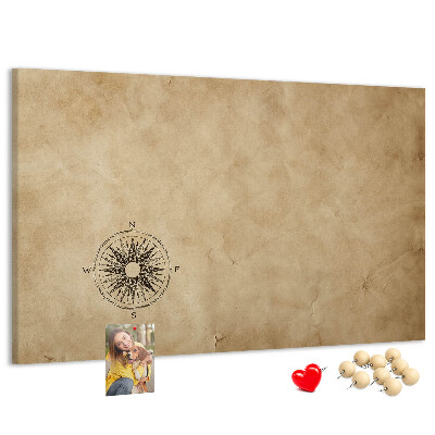 Tablero de corcho decorativo mapa antiguo con una brújula de fondo