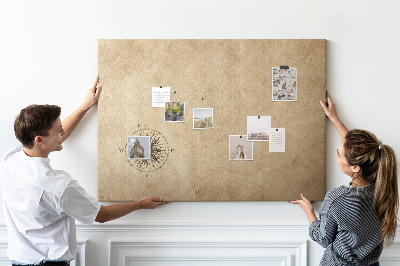 Tablero de corcho decorativo mapa antiguo con una brújula de fondo