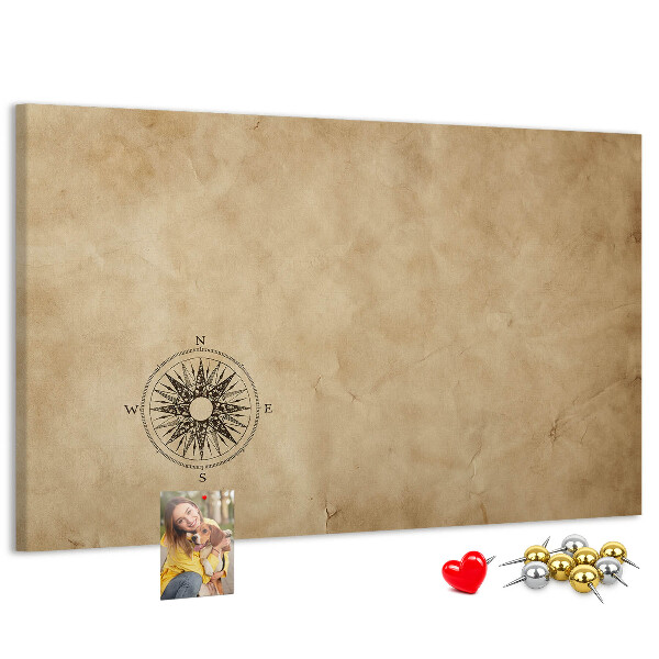 Tablero de corcho decorativo mapa antiguo con una brújula de fondo