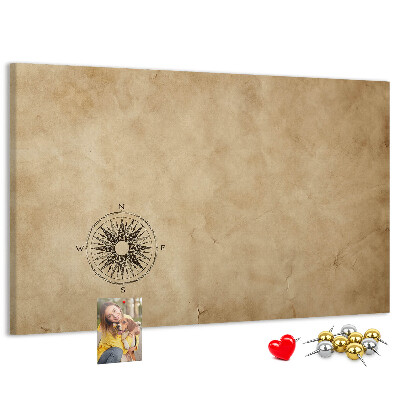 Tablero de corcho decorativo mapa antiguo con una brújula de fondo