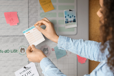 Pizarra de corcho con diseño de cuadernos coloridos con motivos de animales