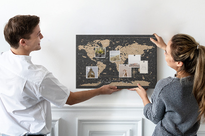 Tablero de anuncios mapa del mundo negro con detalles dorados